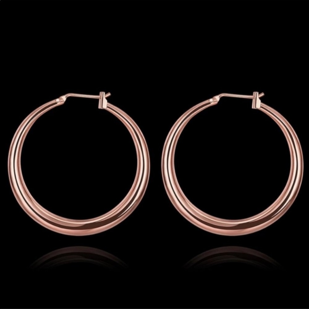 NEW 18K ROSE GOLD 1.5” ROUND HOOP EARRINGS - Picture 3 of 5